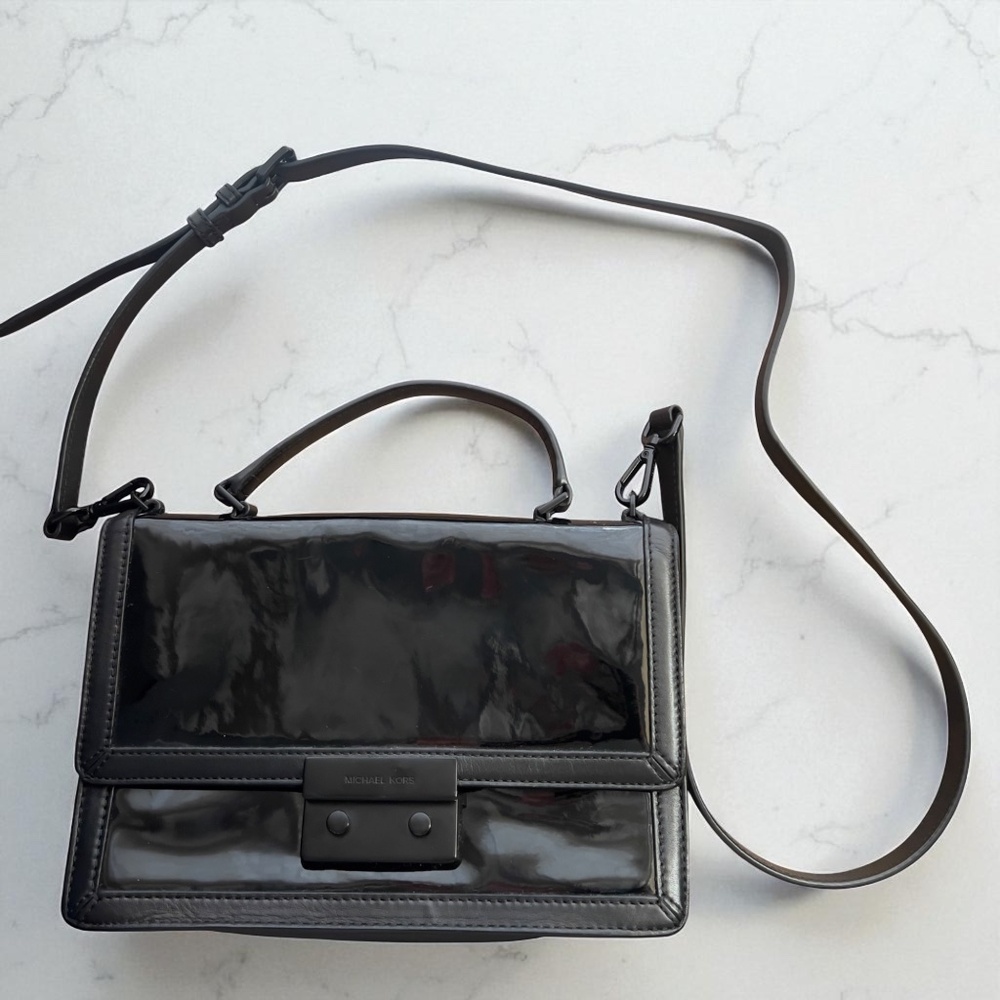 Michael Kors Black Patent Leather Crossbody/Top Handle Bag – Chic & Versatile